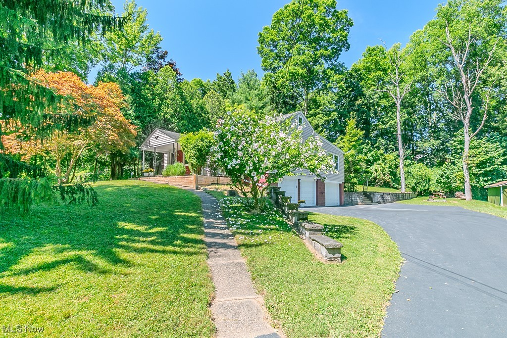 5580 Valley Lane