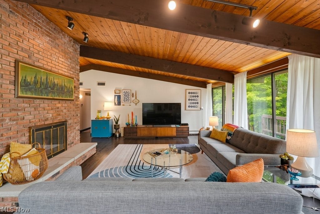 8886 Southbrook Trail