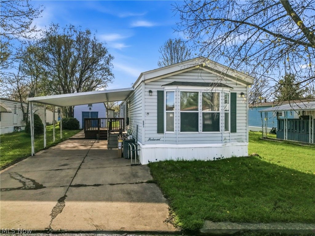 Photo of 605 Sugar Pines Drive SW, Warren, OH 44481 (MLS # 5202516)