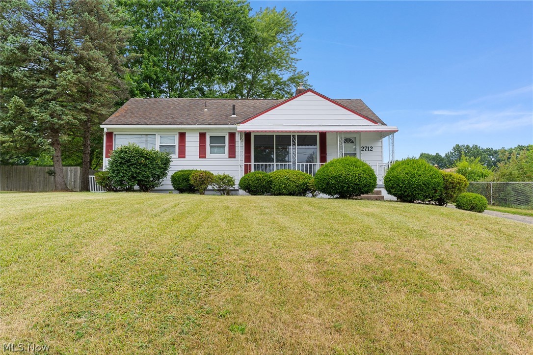 Photo 1 of 21 — 2712 Kirk Road, Youngstown, OH 44511