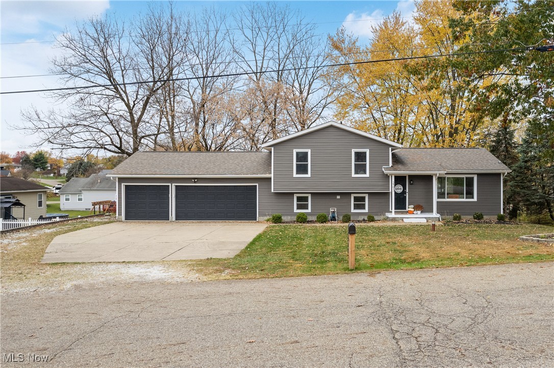 2393 Moock Avenue, Canton, Ohio image 37