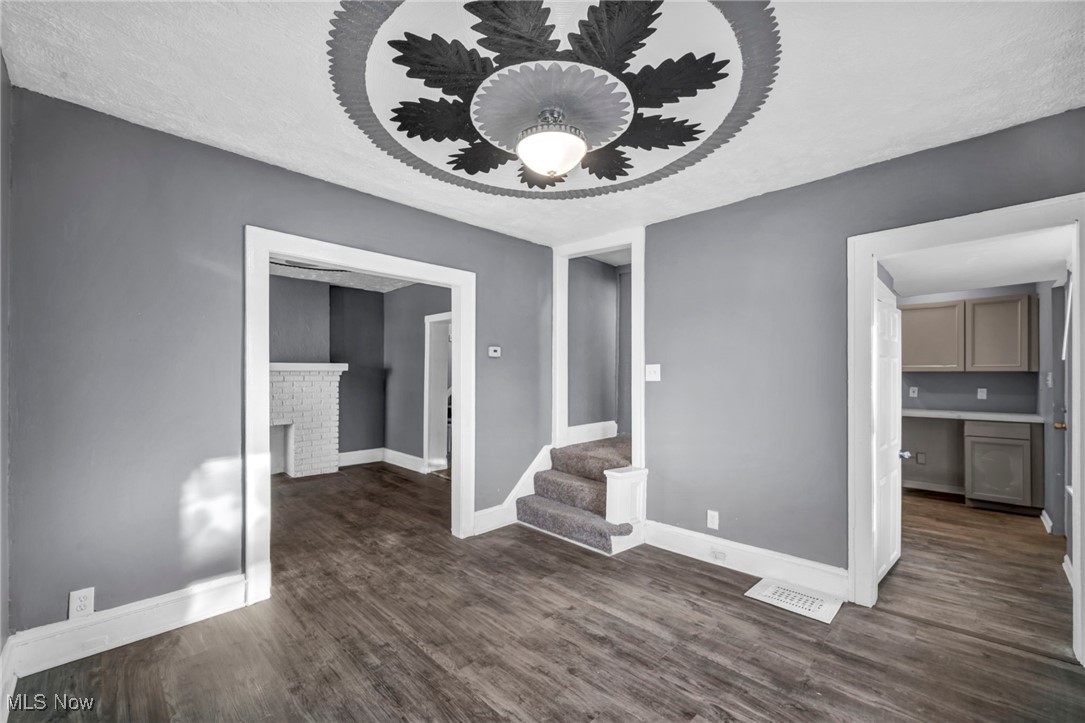 Lw Kelley Co Milan Hayden - Residential