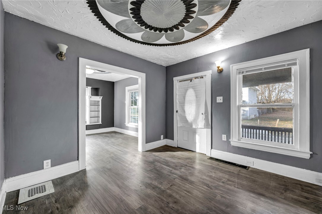 Lw Kelley Co Milan Hayden - Residential