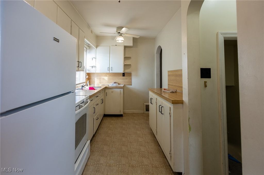 Photo of 64 Palmetto Avenue, Akron, OH 44301 (MLS # 5177888)