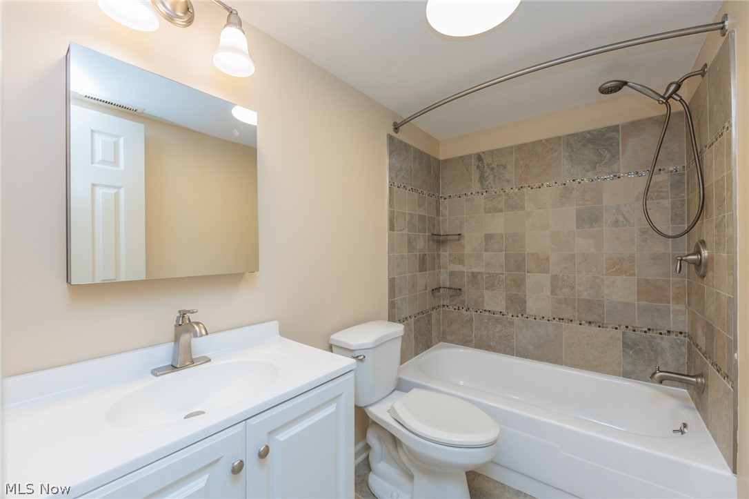 Oak Knolls Condo - Residential