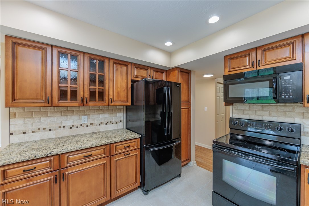 Oak Knolls Condo - Residential