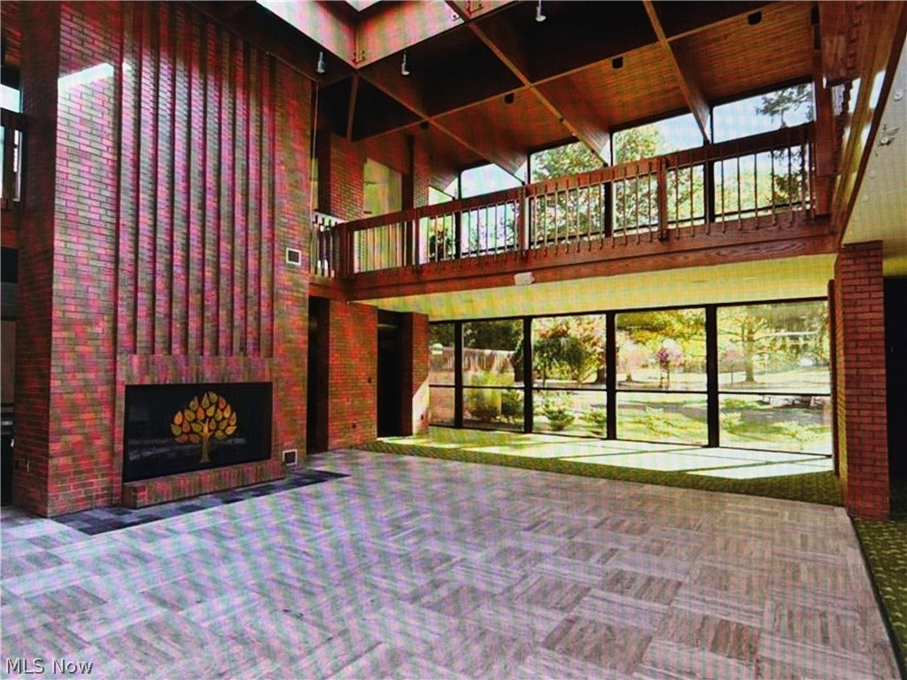 Oak Knolls Condo - Residential