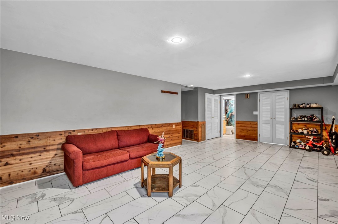 Charring Cross Meadows Ph 2 - Residential
