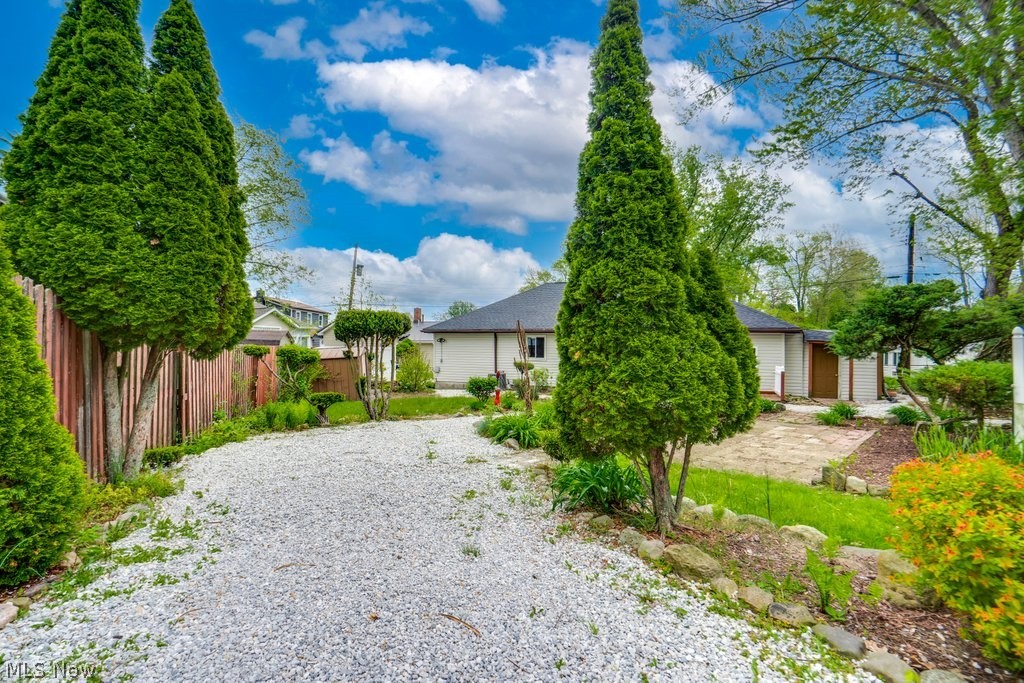 Caston - Residential