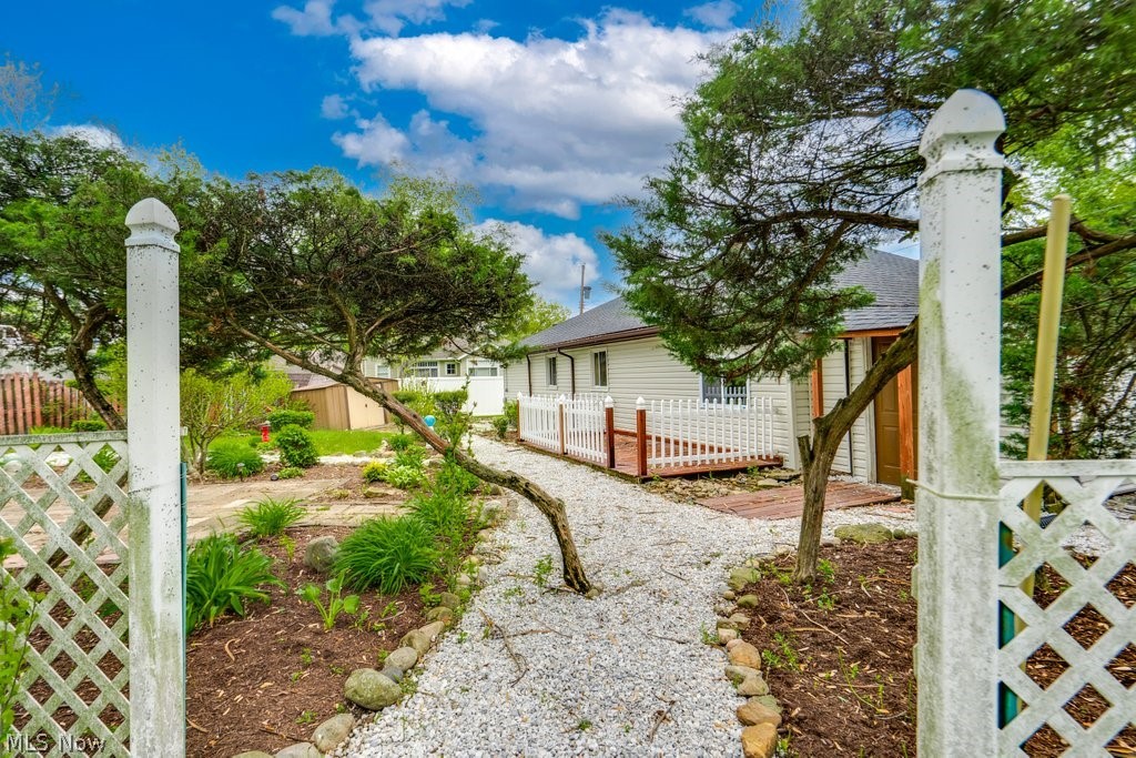 Caston - Residential