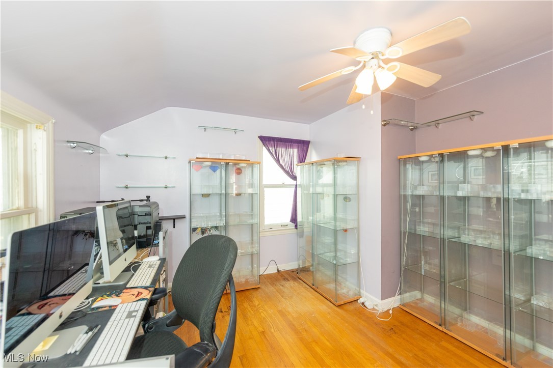 2181 Wyandotte Avenue, Lakewood, Ohio image 19