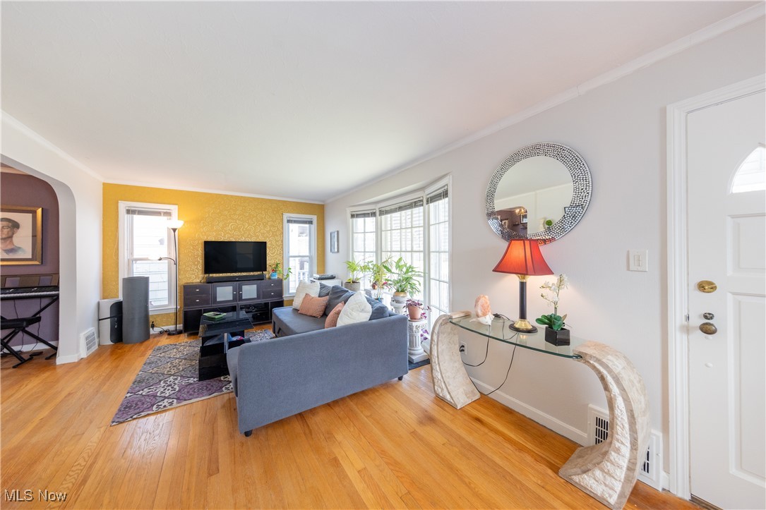 2181 Wyandotte Avenue, Lakewood, Ohio image 3