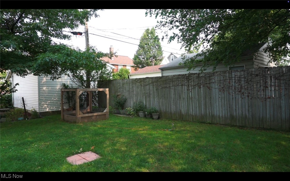 2181 Wyandotte Avenue, Lakewood, Ohio image 32