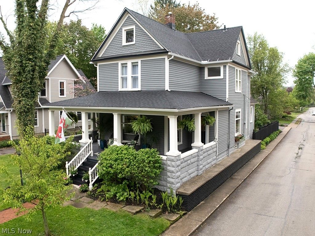 Photo of 132 South Franklin Street, OH 44022 (MLS # 5195981)