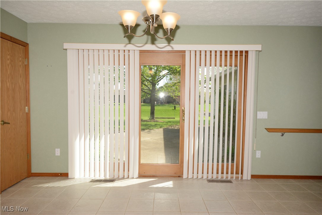 8824 Gatewood Drive, North Ridgeville, Ohio image 13
