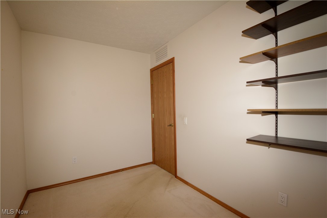 8824 Gatewood Drive, North Ridgeville, Ohio image 36