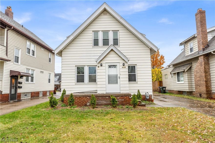 4002 Maplecrest Ave, Parma - Spacious 2 bed 1 bath home! //

$ 1,295 rent / $ 1,295 deposit //
$49 application fee per adult //
1-2 pets OK with approved PetScreening and PetFee.(Some breed restrictions apply per HUD guidelines). //
NO SMOKING //
1 time $149 non-refundable set up fee paid at lease signing //

$30/month required resident benefit package; can include personal property/liability insurance for an additional $5/month for $35/month total. //

All applicants are required to fill out a PetScreening application, found on our website/app before being processed. Even if you have NO pets - this app must be filled out. 1-2 pets OK w/ approved PetScreening & PetFee (Some breed restrictions apply). 1 time, non-refundable pet fee of $200-500 per animal applies to all pets & must be paid prior to or when you pay your 1st month rent. (No fee for qualified assistance animals) //

Our application is processed through secure site: Findigs. They require ID & income verification. Without this, your app will not be processed. They offer 24/7 chat support on their app directly if you have any questions //

BEDROOMS: 2
BATHROOMS: 1 
APPLIANCES PROVIDED: Fridge, stove, washer and dryer
UTILITIES / RESIDENT RESPONSIBILITY: Residents are responsible for all utilities including: water/sewer/trash, gas & electric and are responsible to maintain lawn care, maintenance & snow removal. Serious inquiries only.