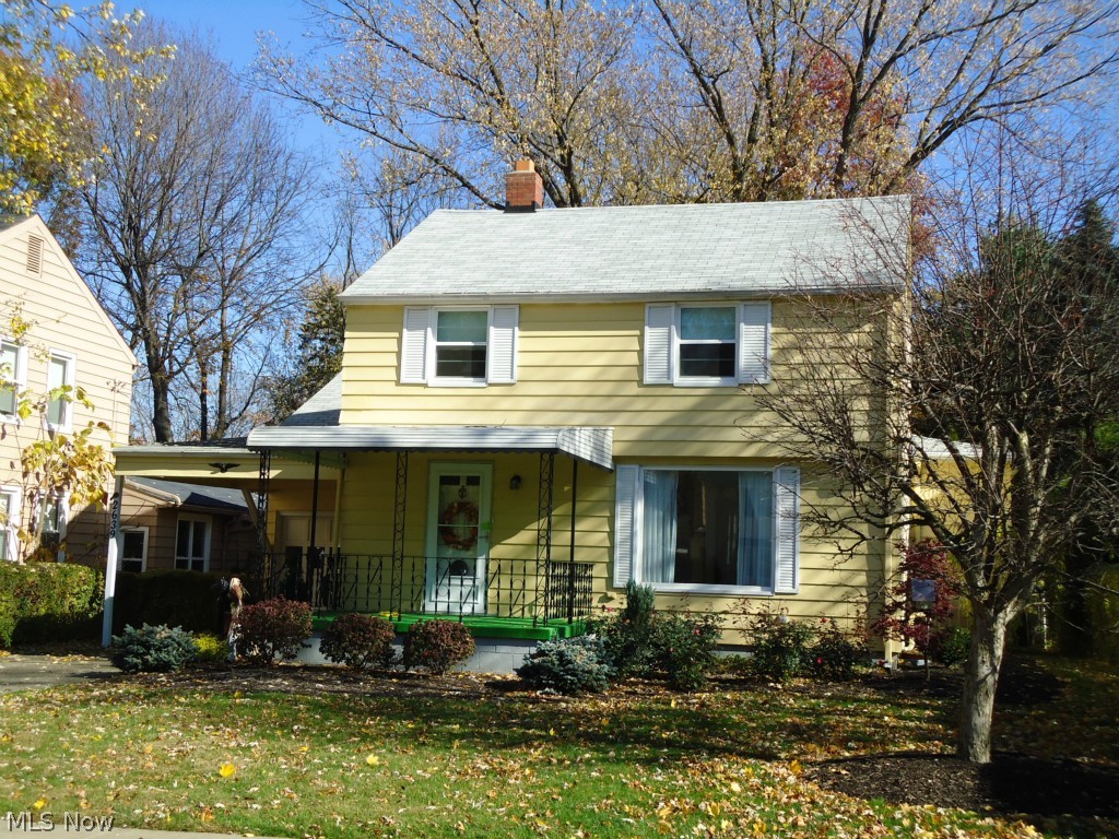 River Estates Beauty! This well maintained home offers loads of updates and room to roam! Beautiful, spacious family room addition overlooking landscaped, fenced backyard. Gorgeous appliance kitchen. huge master bedroom, deck & more! Call today for a private showing!