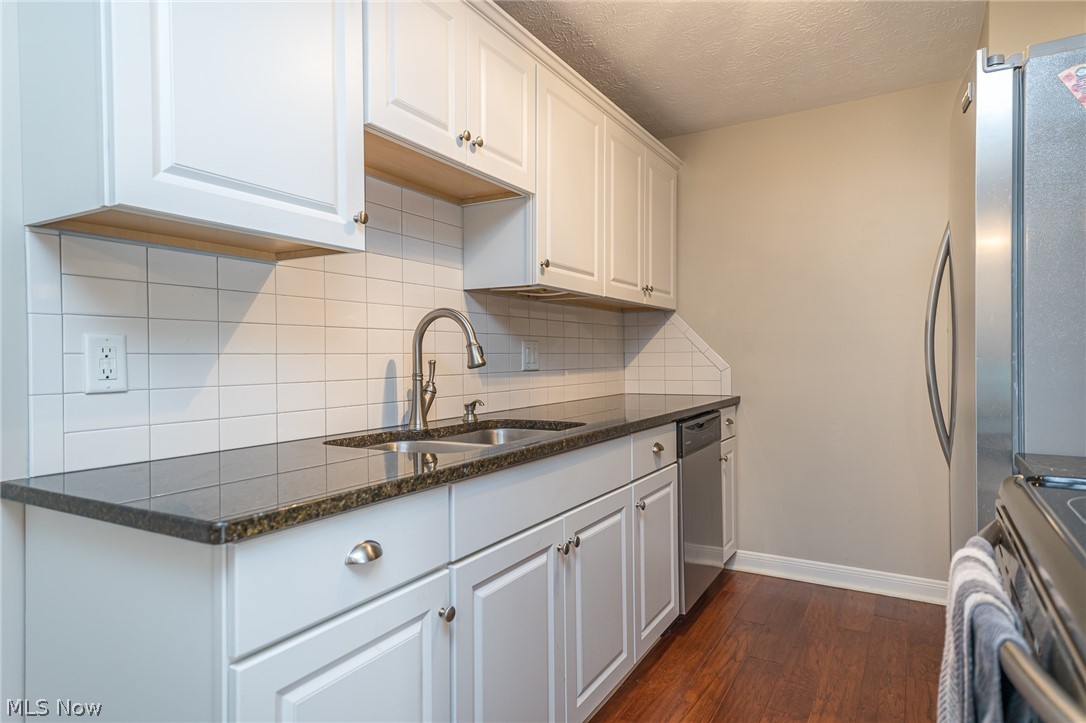 Sunrise Cove Condo 04 - Residential