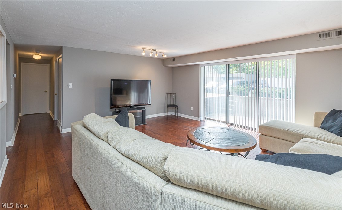 Sunrise Cove Condo 04 - Residential