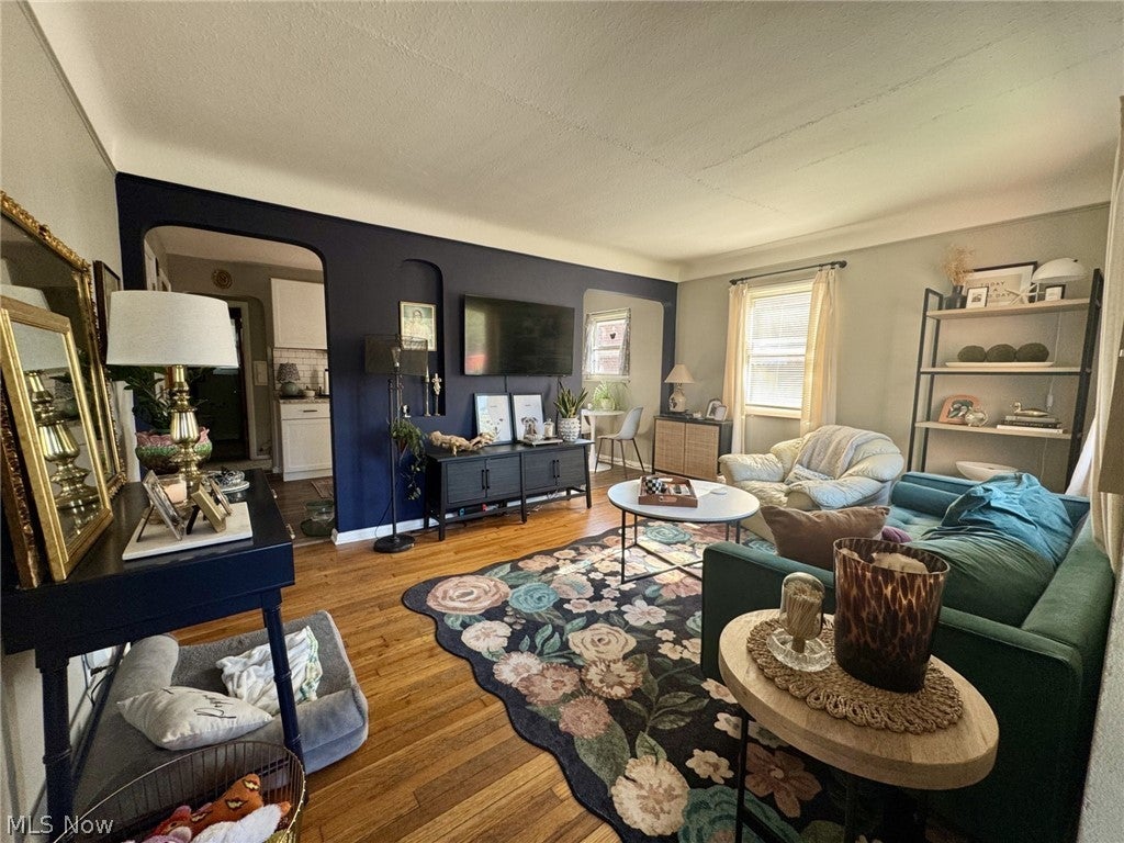 5207 Redfern Road