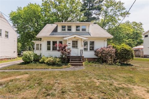 Single Family Residence in South Euclid OH 1785 Green Road.jpg