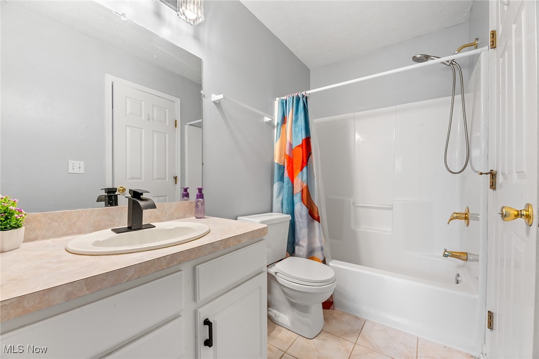 36300 Spicebush Lane, Solon, Ohio image 30