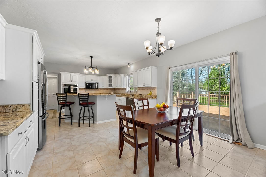 36300 Spicebush Lane, Solon, Ohio image 11