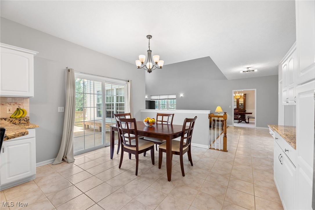 36300 Spicebush Lane, Solon, Ohio image 4