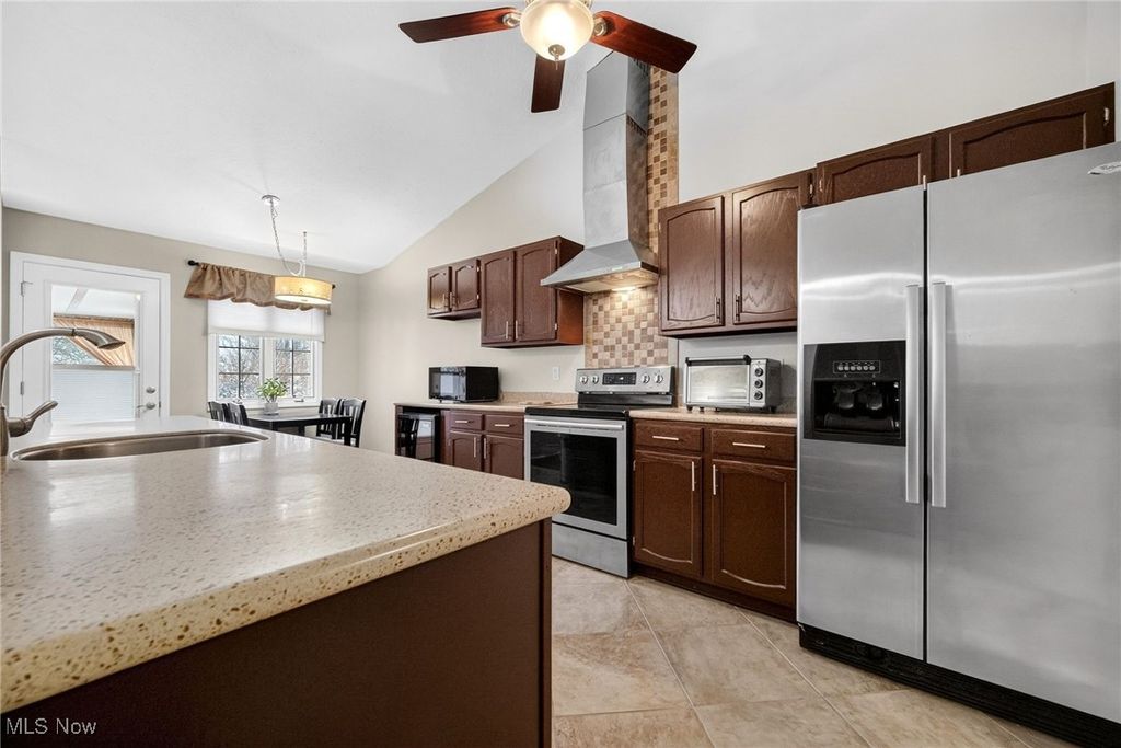 Photo of 16375 Commons Oval, Strongsville, OH 44136 (MLS # 5175529)