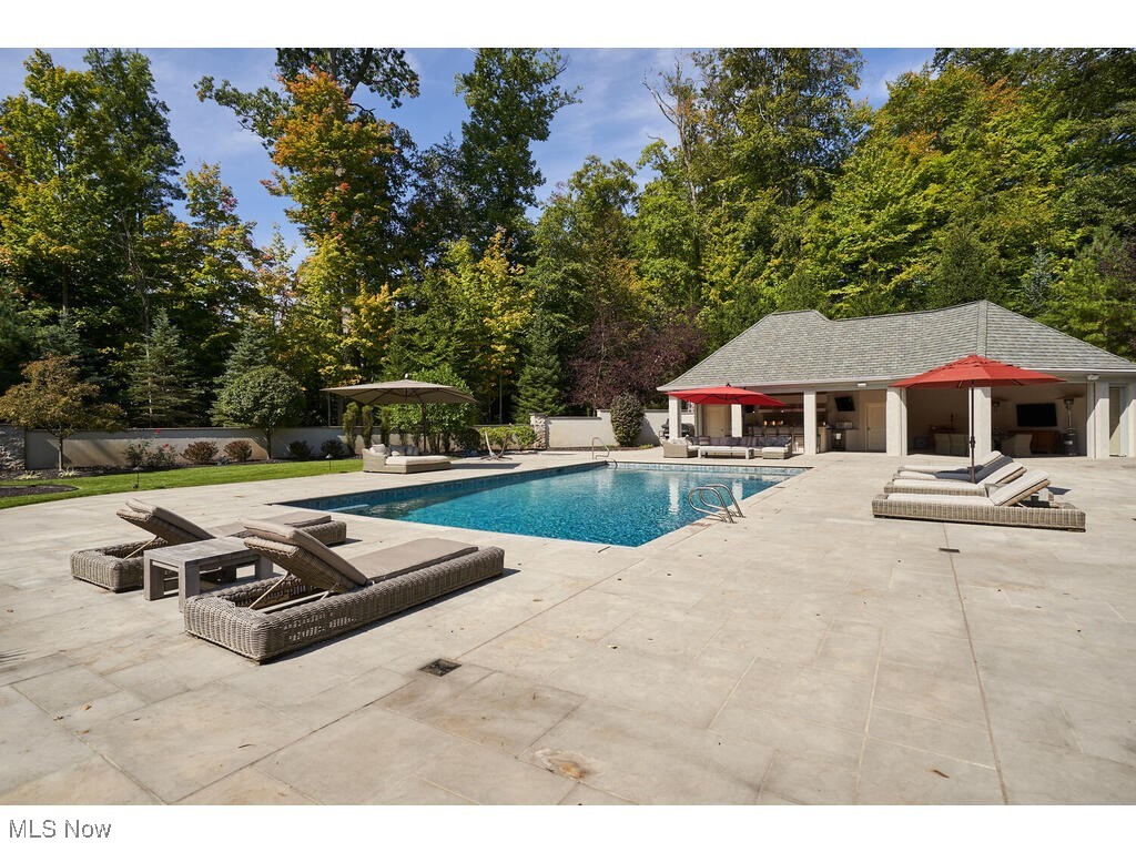 2201 Charles Lane, Bath, Ohio image 3