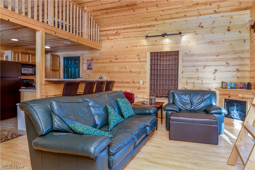 Bear Vly West Prop - Residential