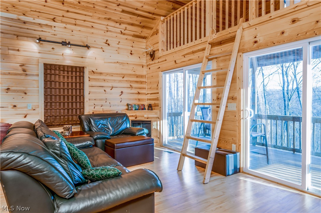 Bear Vly West Prop - Residential