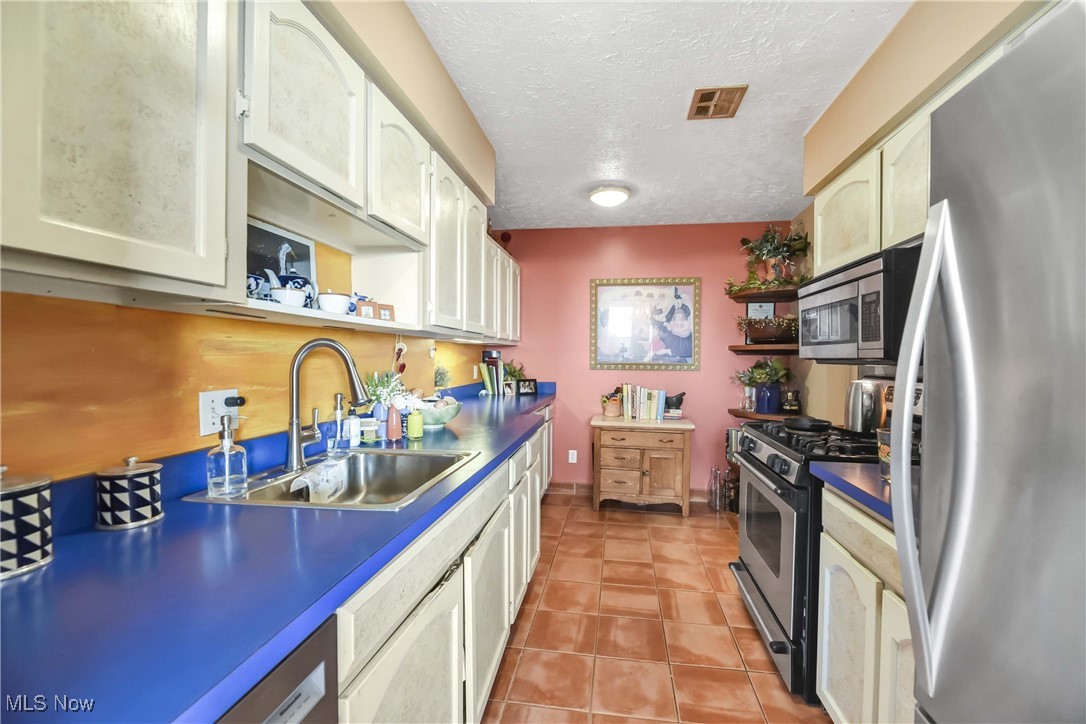 12900 Lake Avenue #127, Lakewood, Ohio image 17