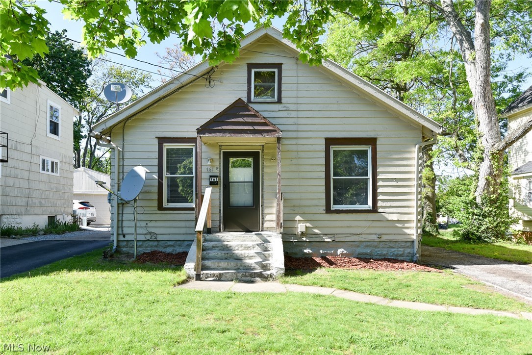 William T & Bessie Veris Sawye - Residential