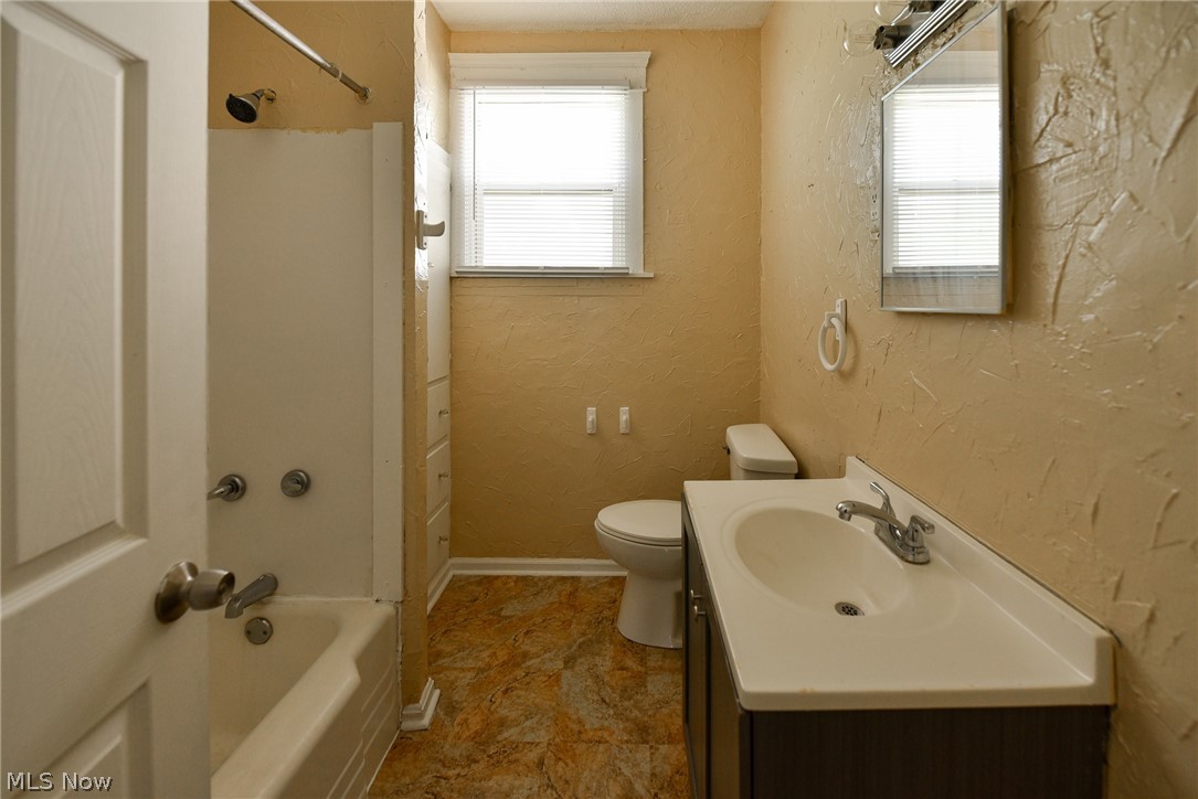 William T & Bessie Veris Sawye - Residential