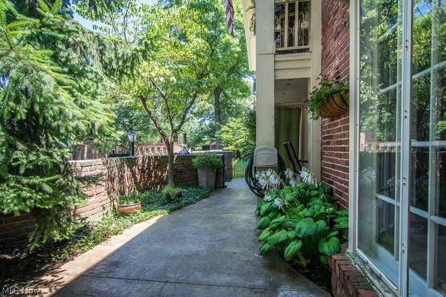 Georgetown Condo - Residential