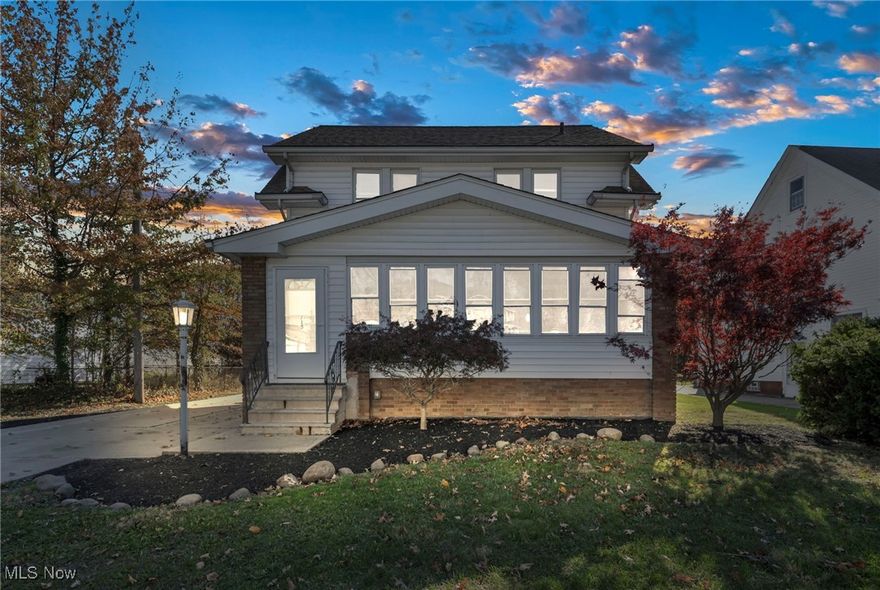 This 5 bedroom colonial updated throughout to be your new home. Crisp ‘n clean kitchen with quartz
counters, stainless appliances, white shaker cabinets, LED lights, luxury vinyl flooring and vinyl windows.
updated bathroom and partially finished basement, covered 3 season rooms, and three car garage.