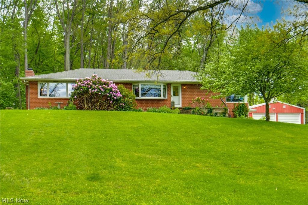 Photo of 5666 Butterbridge Road NW, Canal Fulton, OH 44614 (MLS # 5210384)