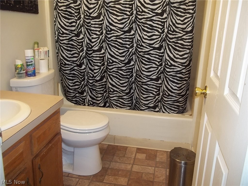 Morison & Glenns Blvd - Residential