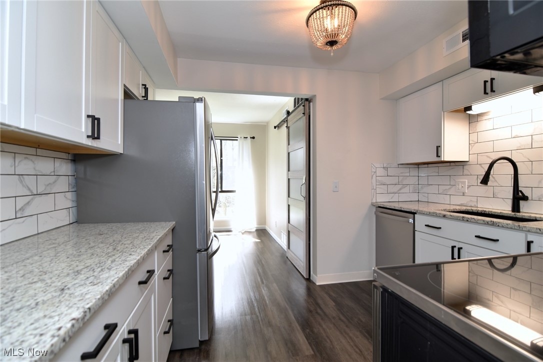 6270 Greenwood Parkway 303