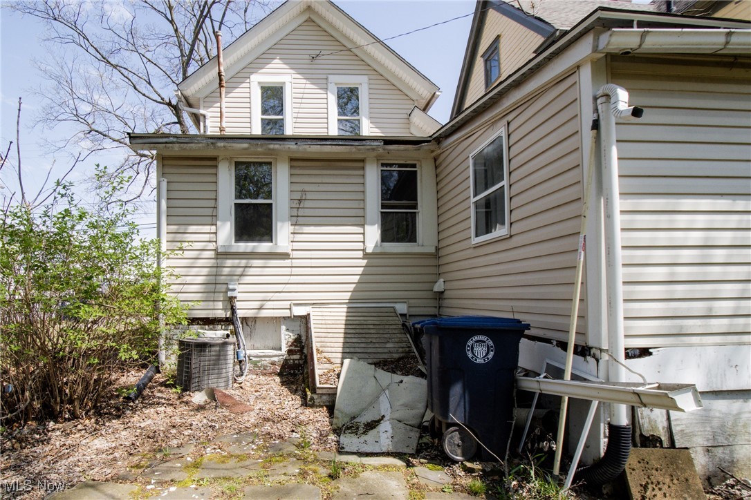 320 Crosby Street, Akron, Ohio image 23