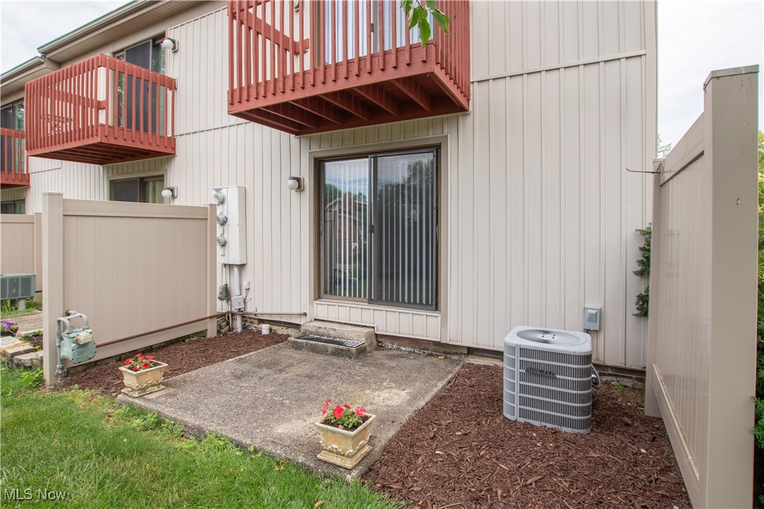 5558 Hilltop Oval 94