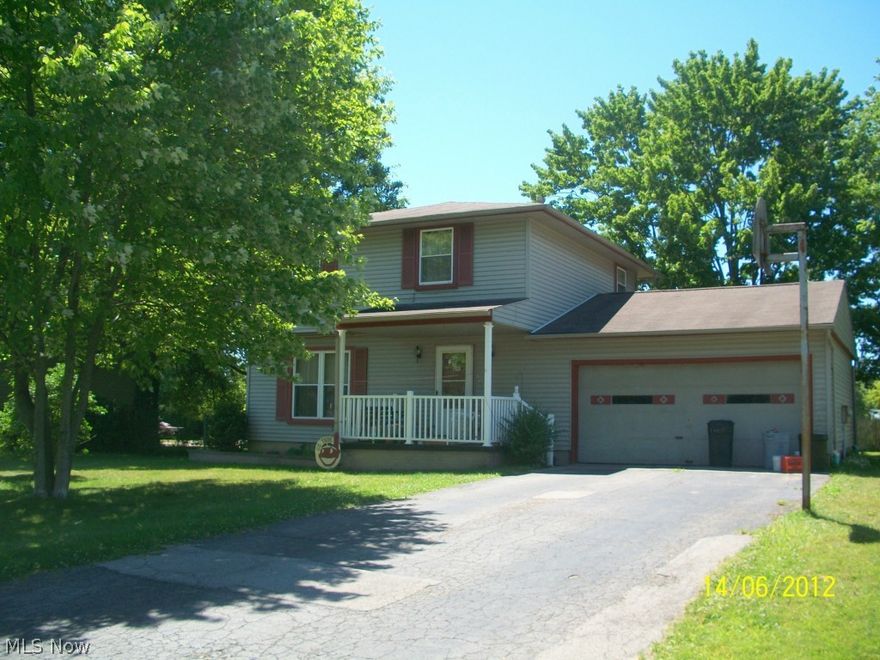 Location, location, location.......great location for shopping, restaurants, banking and more! Within a few miles to Eastwood Mall and Cafero Field.  Easy access to major highways.  Nice four bedroom, two full bath home in established neighborhood in Howland School District. Needs some tlc to make it your own, basement wall has a crack across the middle.  Back deck with partial privacy fence in the back yard.