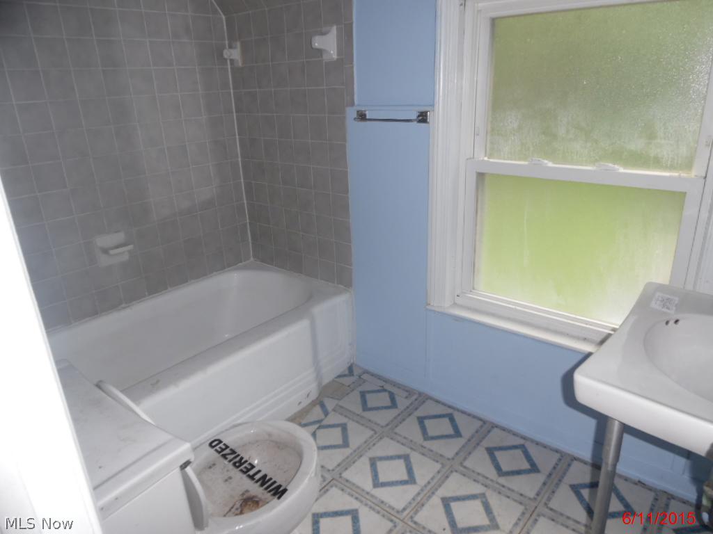 Waid & Duffeys Center Hwy - Residential