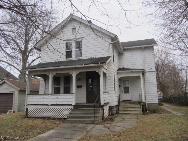 ***Homepath Property*** Three family home located in the heart of Elyria which conveniently located to downtown, schools, shopping, freeways and restaurants. Property does have parking in the yard off the alleyway. Great opportunity to purchase and renovation a century home in Lorain County.