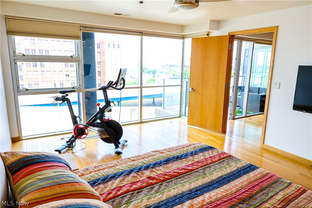 Pinnacle Condo - Residential