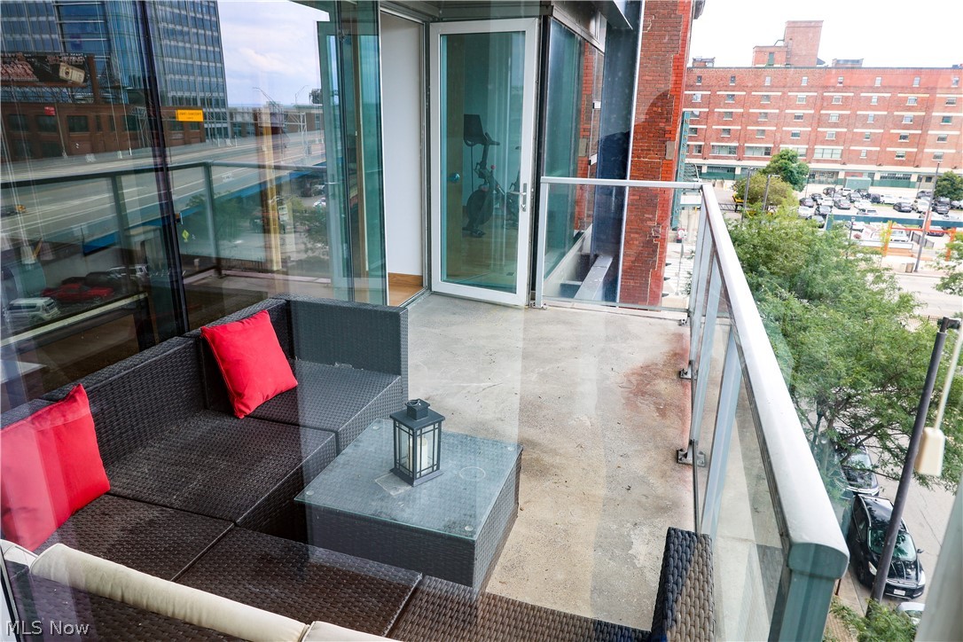 Pinnacle Condo - Residential