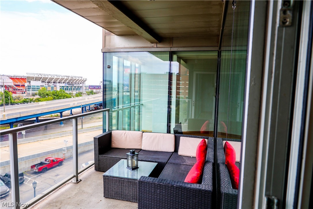 Pinnacle Condo - Residential