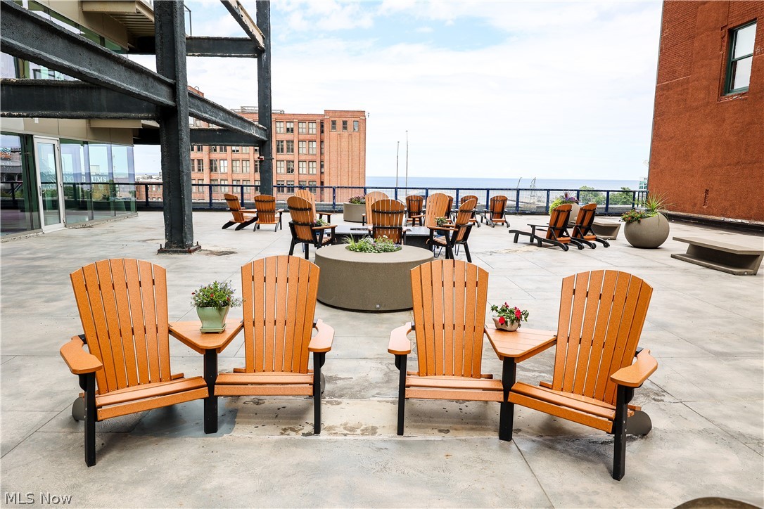 Pinnacle Condo - Residential